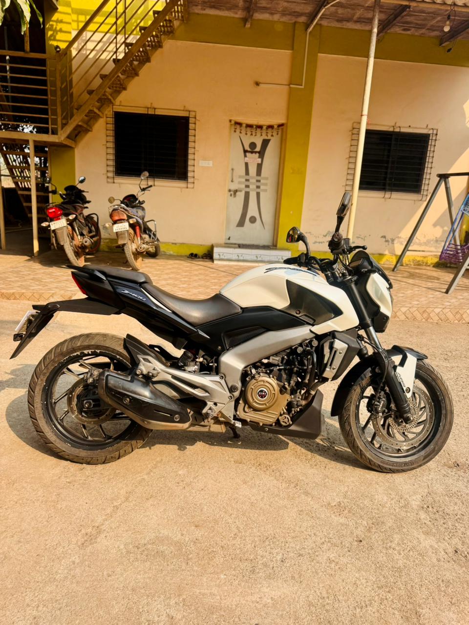 BAJAJ DOMINAR 400